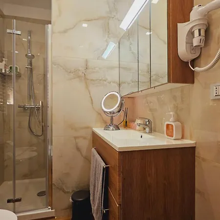 Little Paradise - - 2 Minuti Dal Apartman Arona